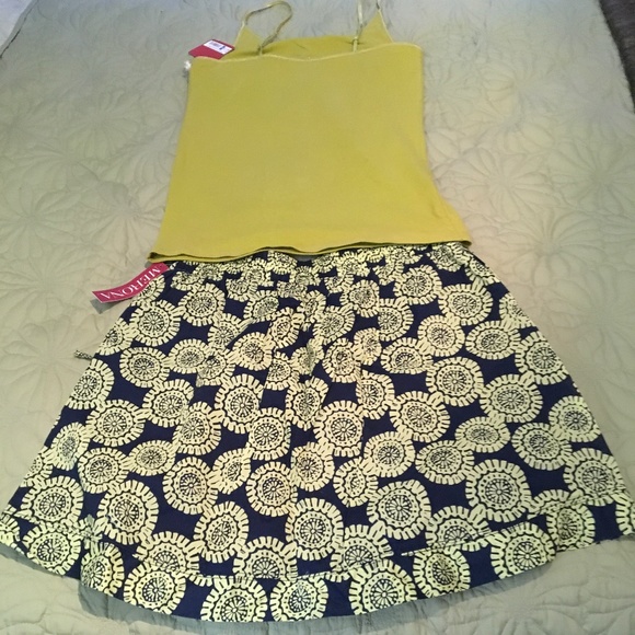 Target Merona skirt with Mossimo tank top - Picture 3 of 6